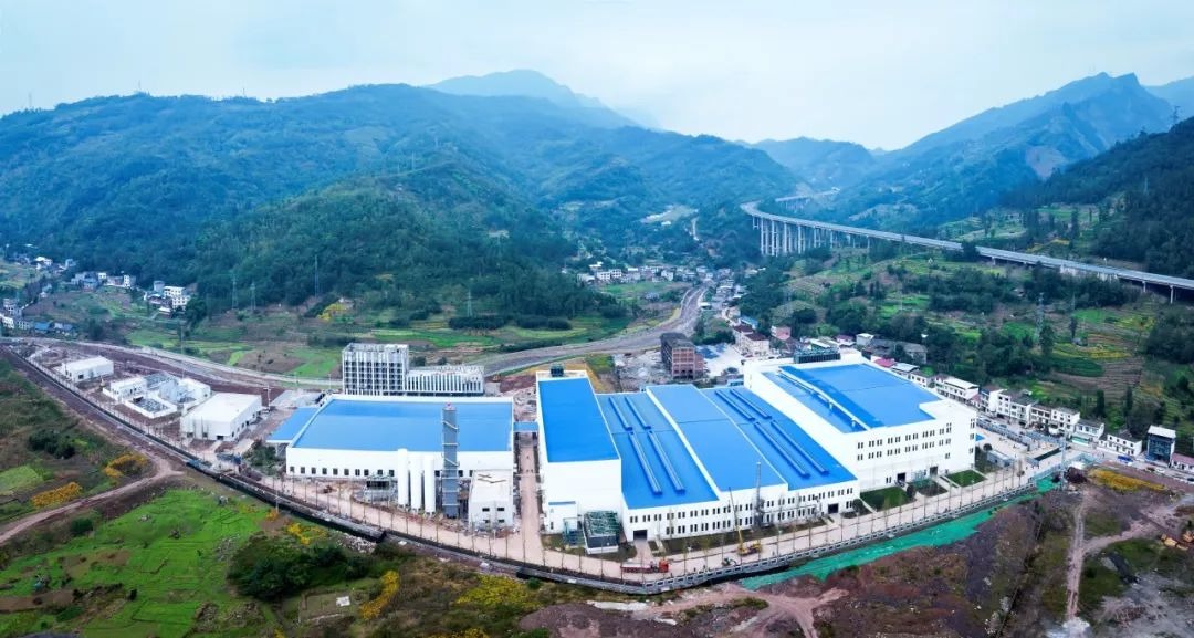 新材料集團年產(chǎn)5萬噸磷酸鐵鋰新材料項目建設(shè)完工