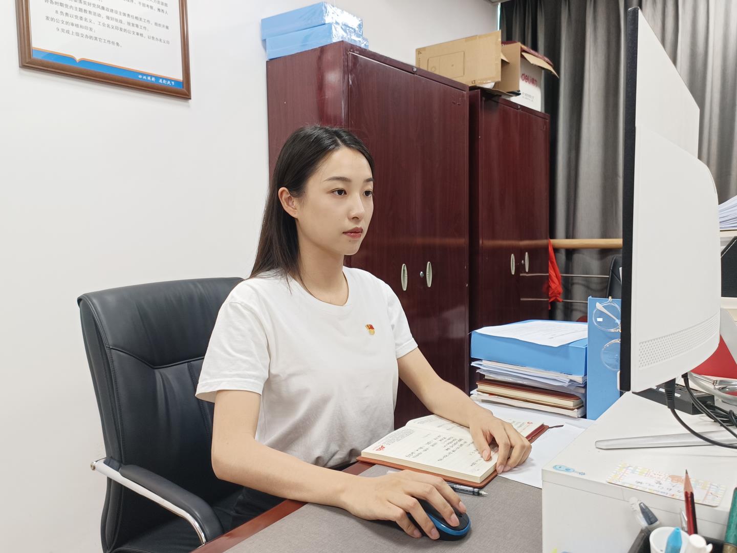 劉佳麗.jpg 劉佳麗.jpg