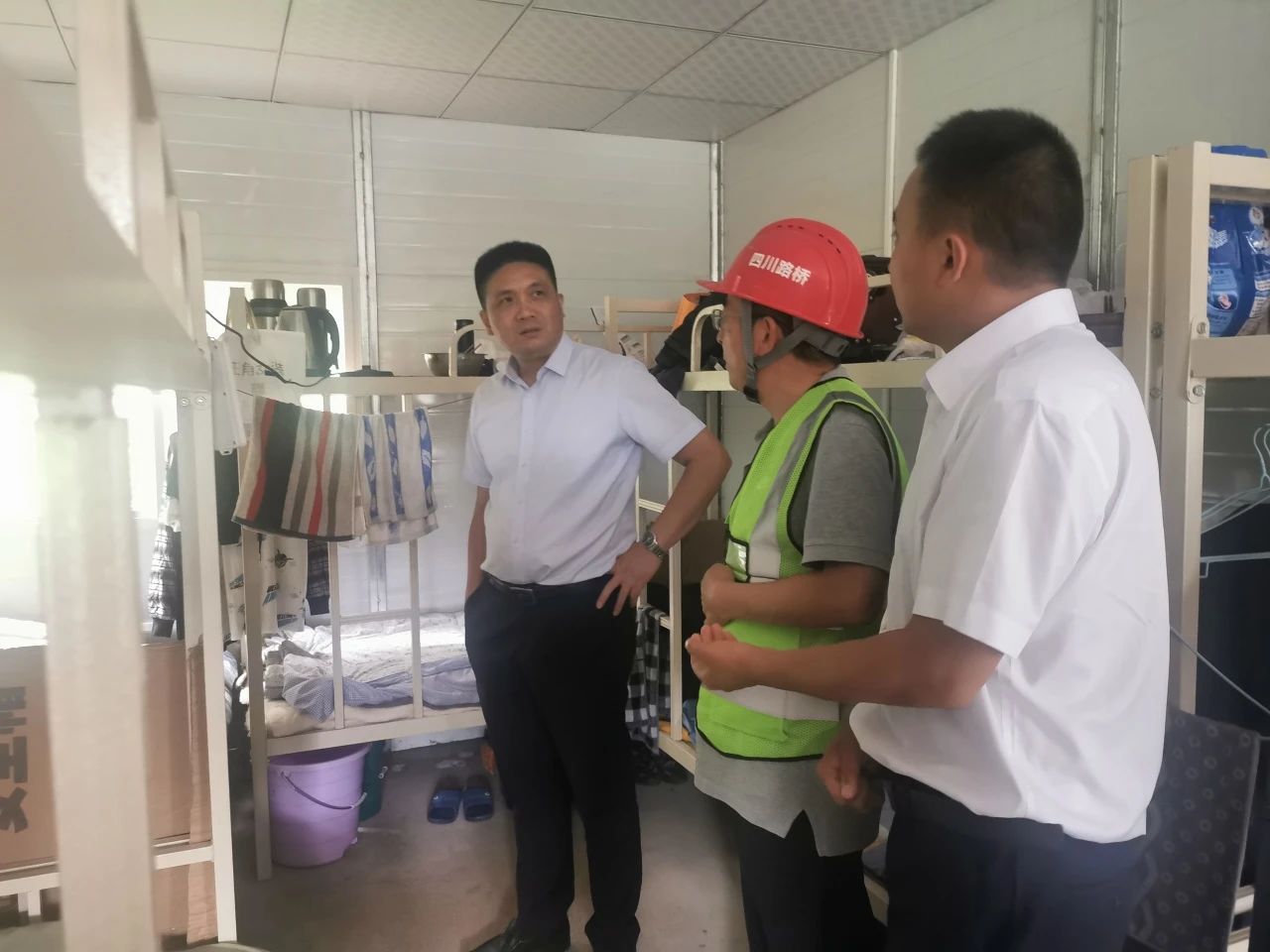 主席慰問2.jpg 主席慰問2.jpg