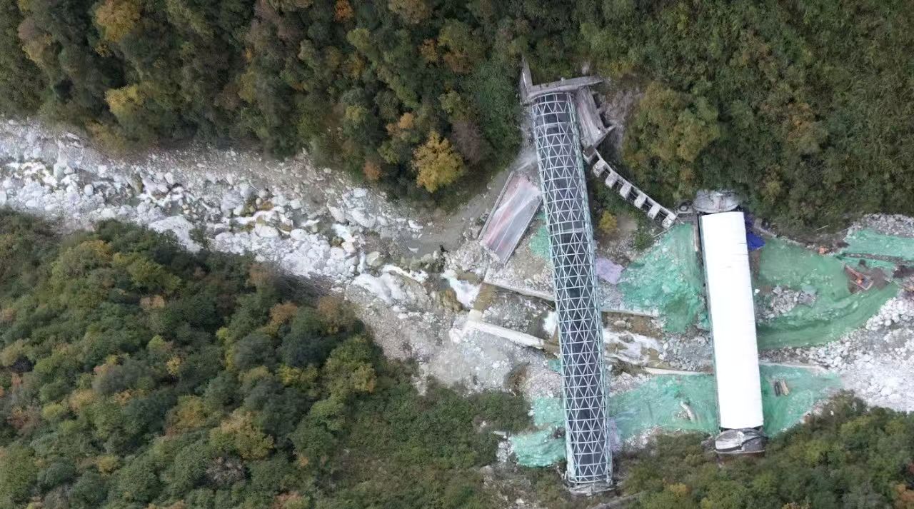 媒體關(guān)注 | 歷經(jīng)99天重建，雅康高速日地溝大橋今日恢復(fù)雙向通車！