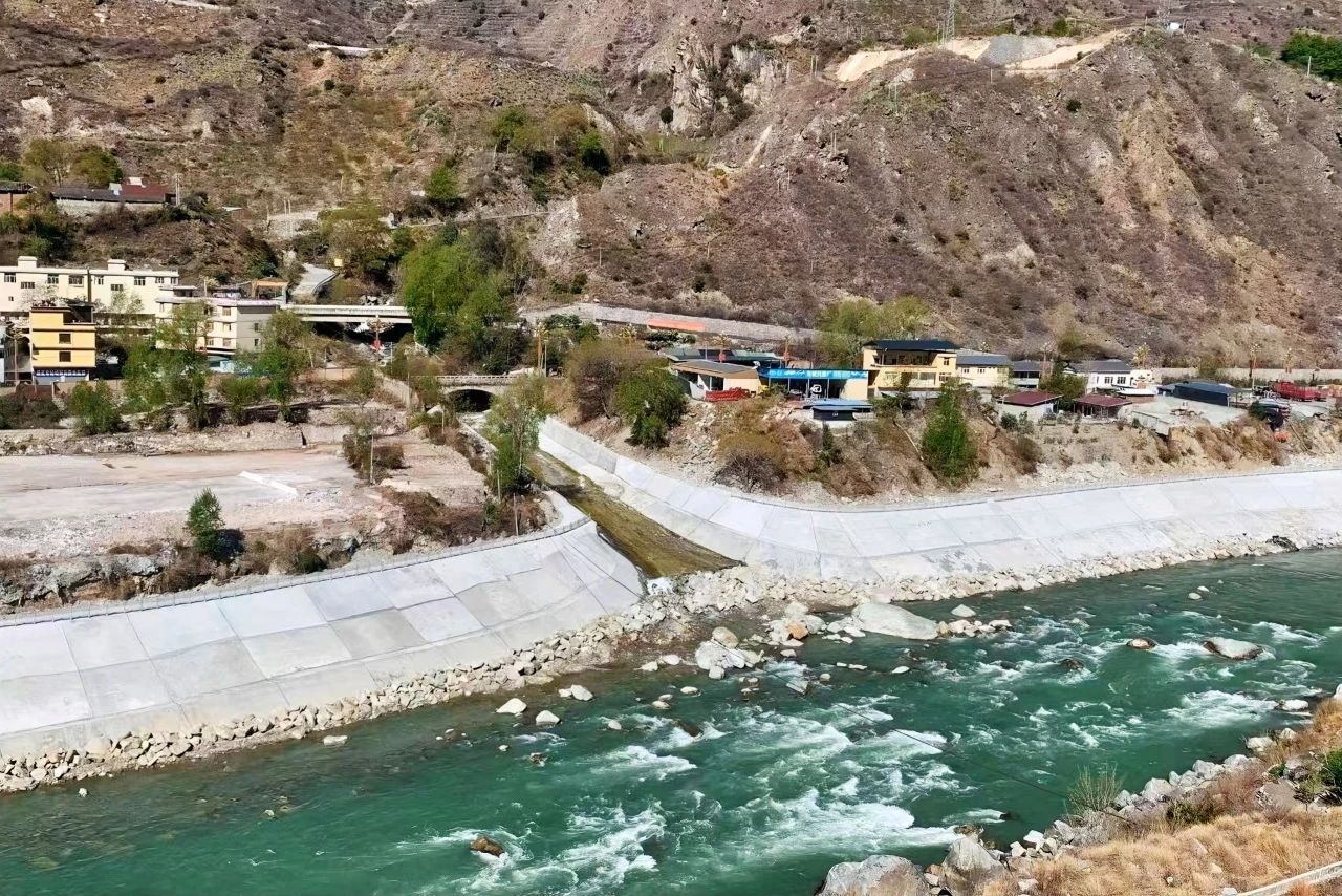 媒體關(guān)注｜康定兩地2.8萬群眾有了防洪保障！